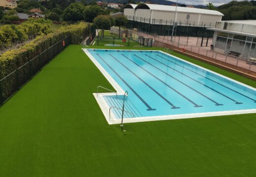 Carral inaugura a tempada de verán coa apertura da piscina municipal